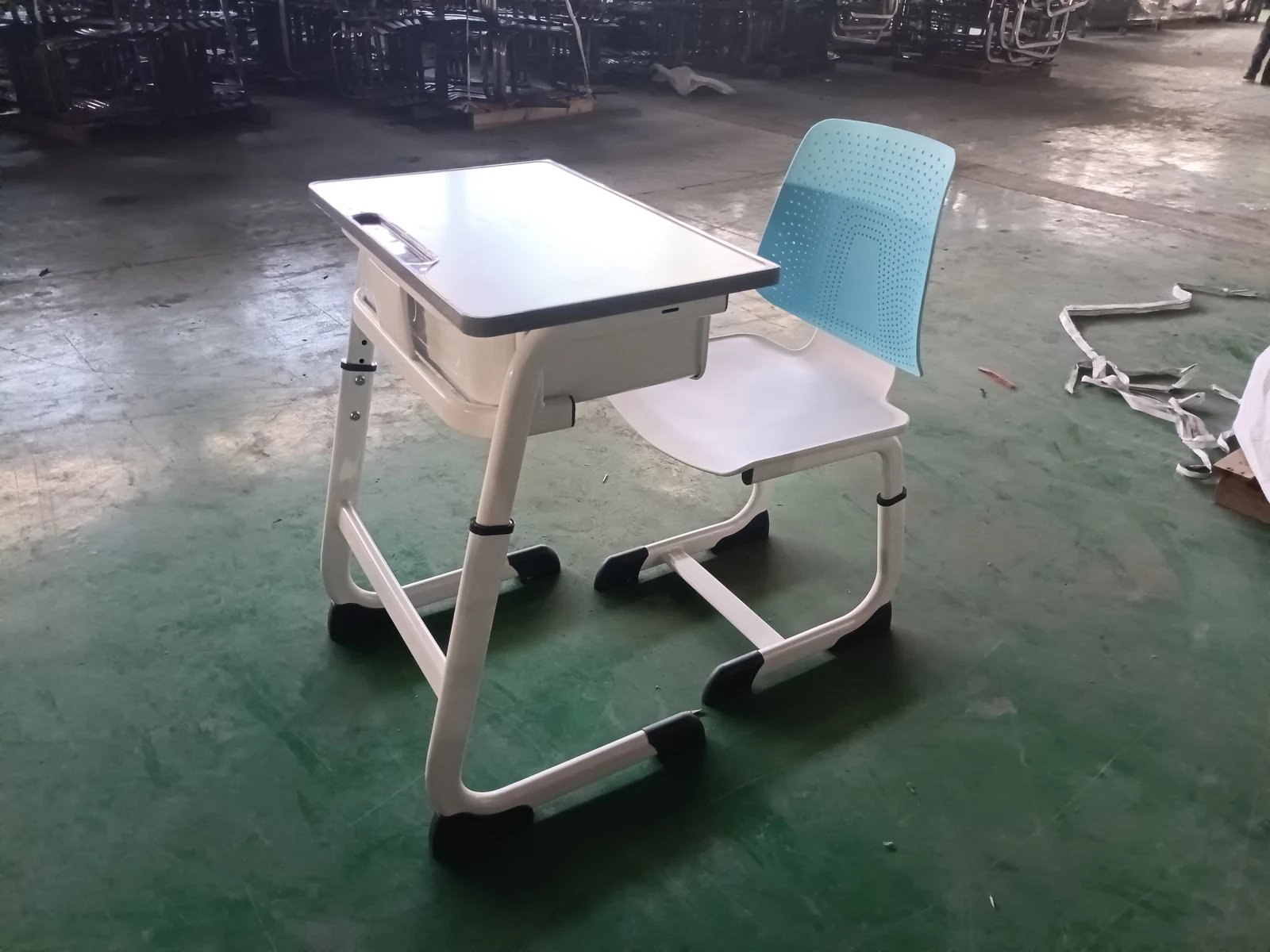 Blue backrest — front view